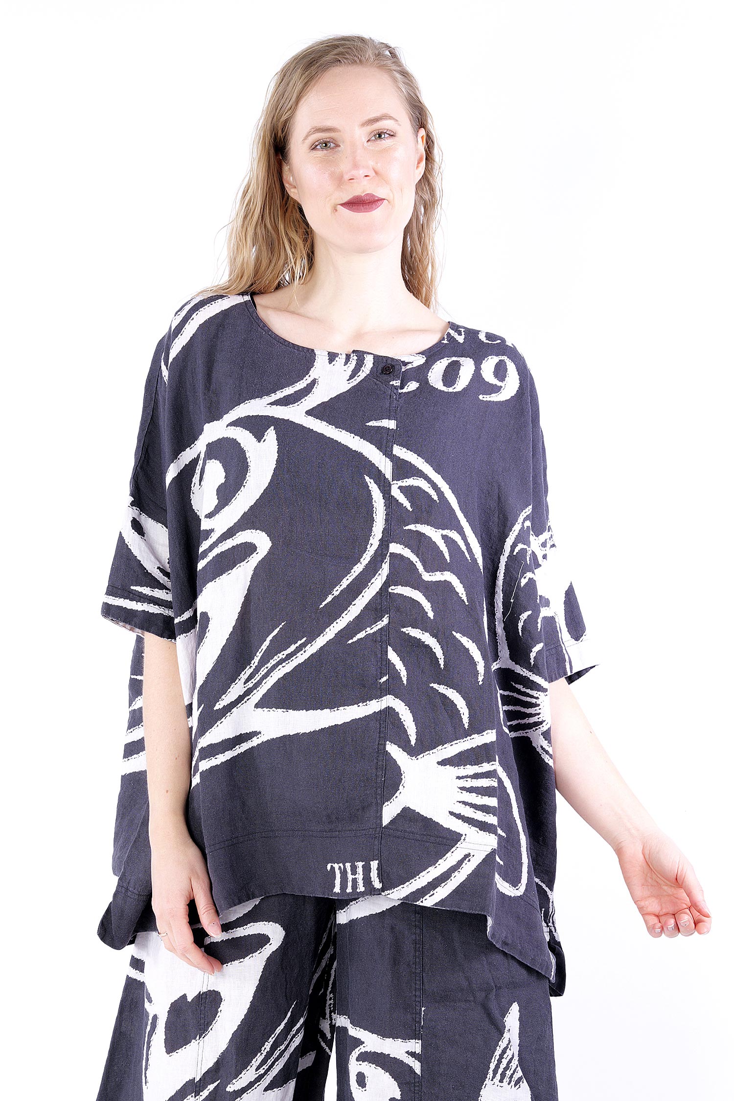 Loose linen tunic - 1253550506 - black print