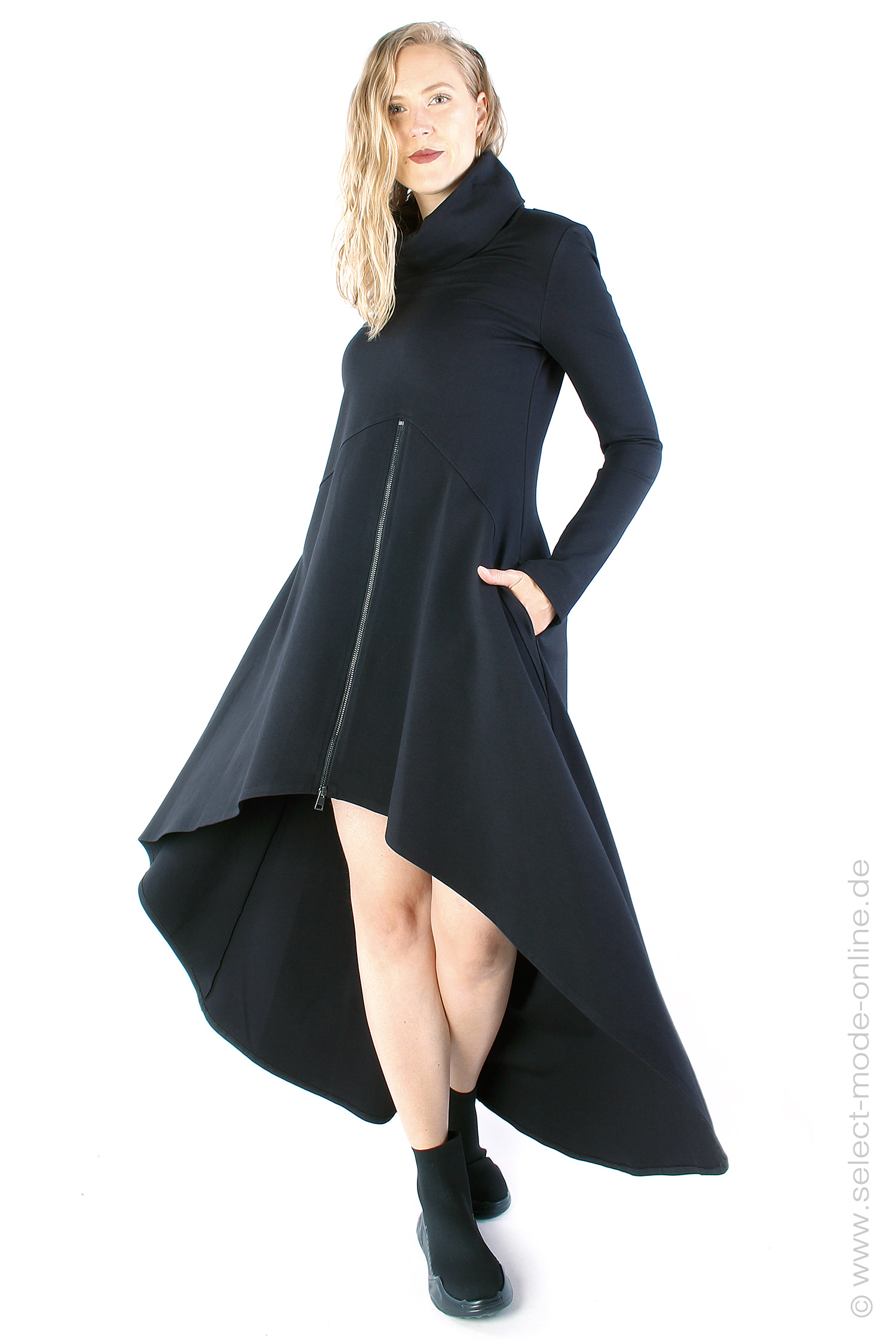 Voluminous dress - Black - LW932