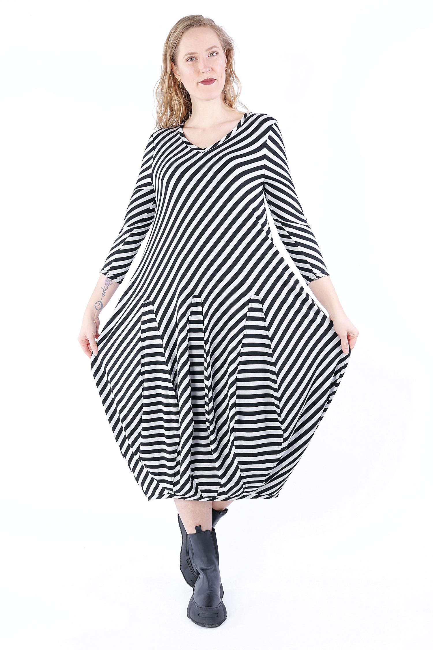 Striped dress - Grey/Black Stripes - 5356