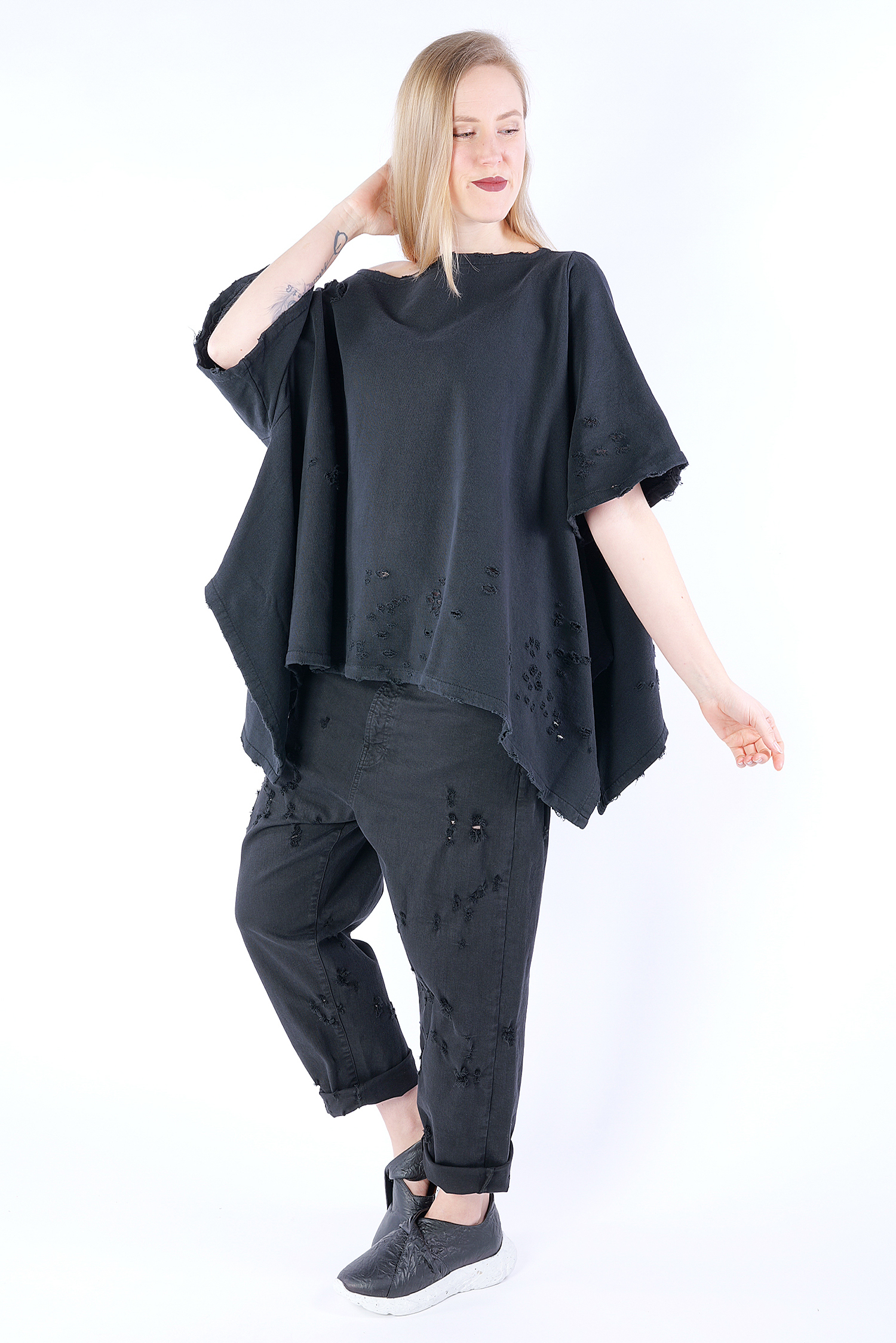 Sweat top with cut outs - black - FM111