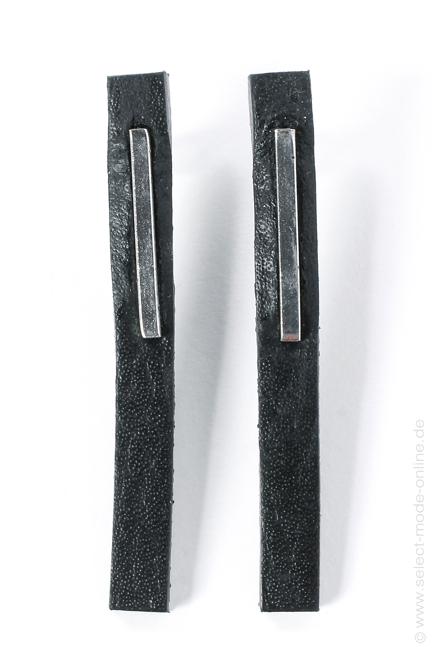 Leather earrings - black - Underline_3