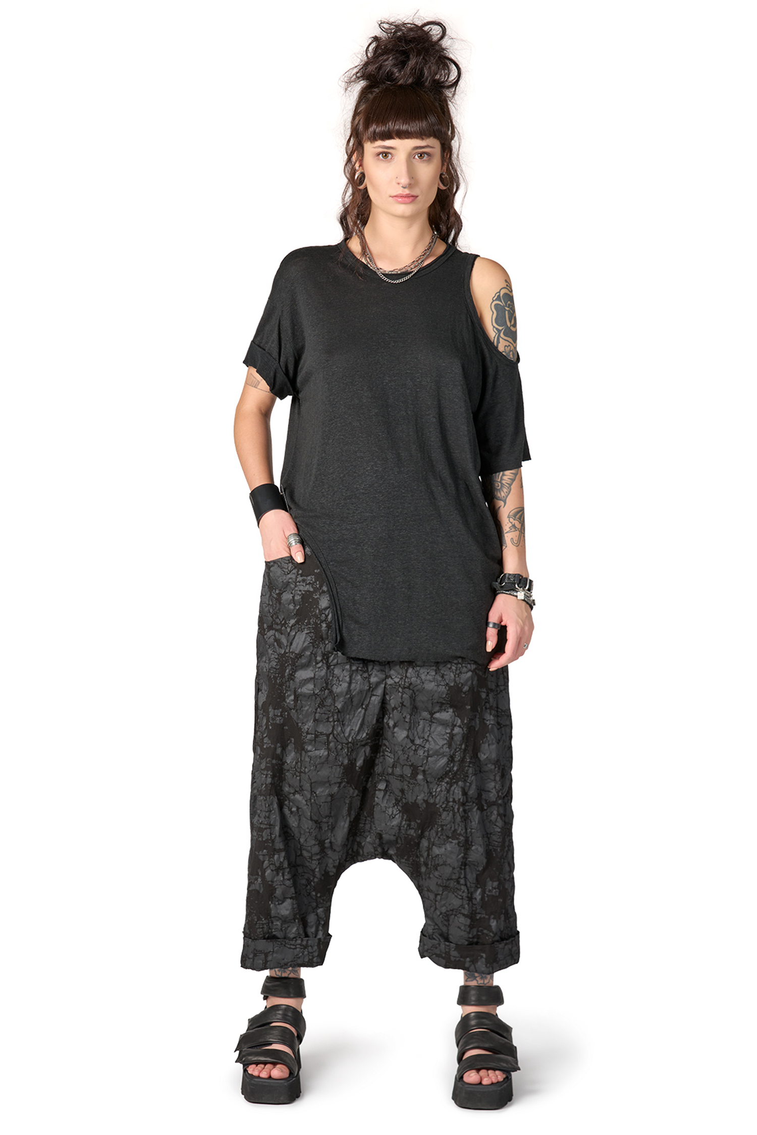 Asymmetrical T-shirt - black - Cuna