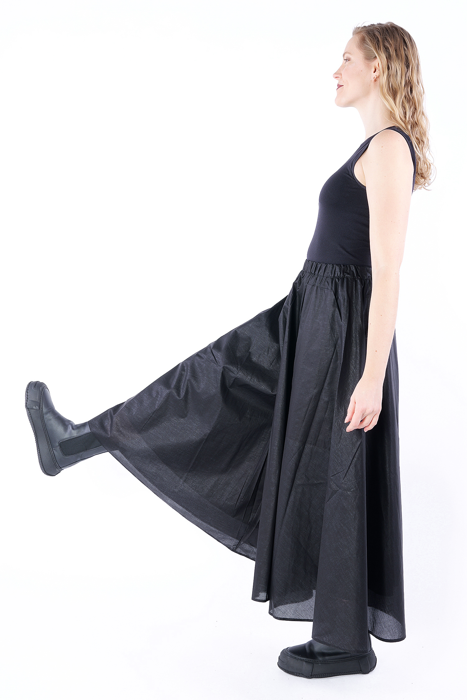 Super wide pants - Black - V25.5368