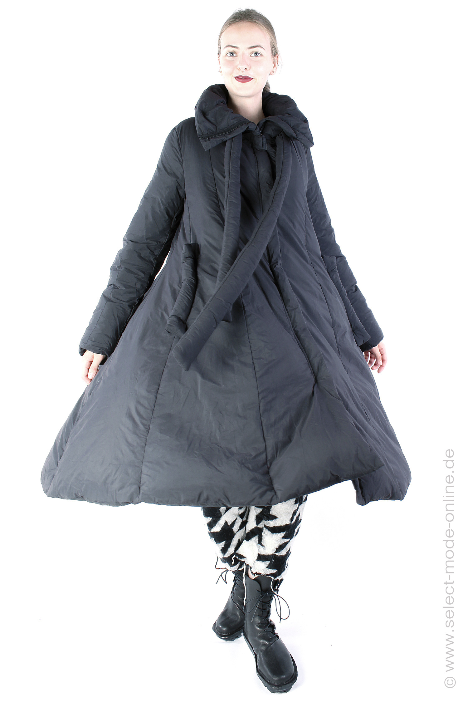 Rundholz Black Label Winter coat Black 2243211203 I select mode online