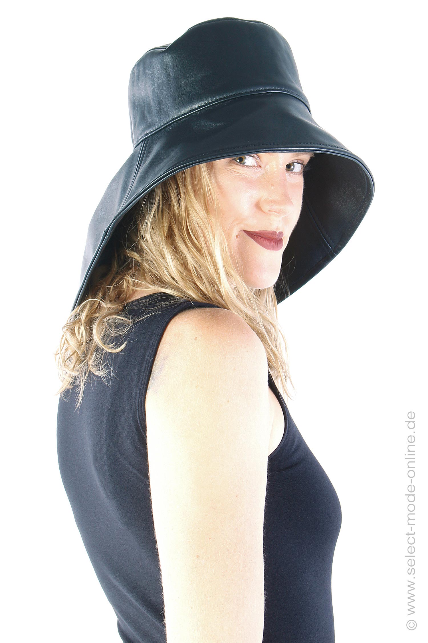Leather hat - Black - LW964