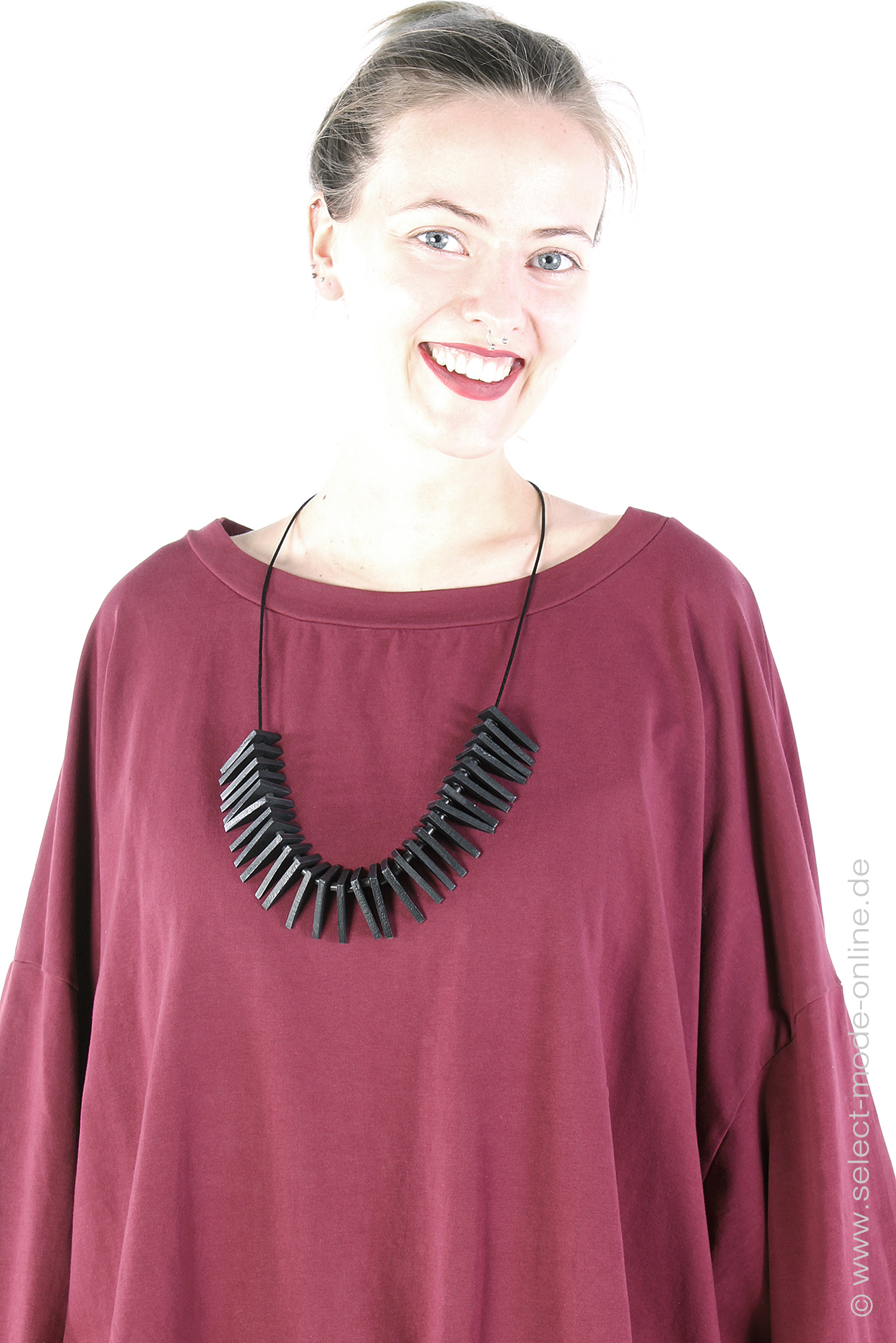 Leather necklace - black - Obtuse_4