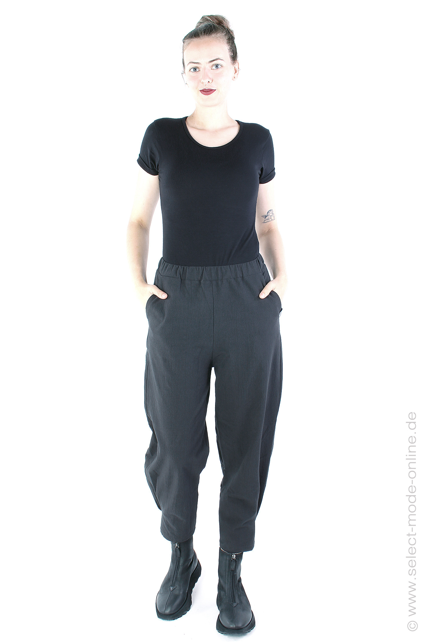 Tulip pants - Black - 224-1108