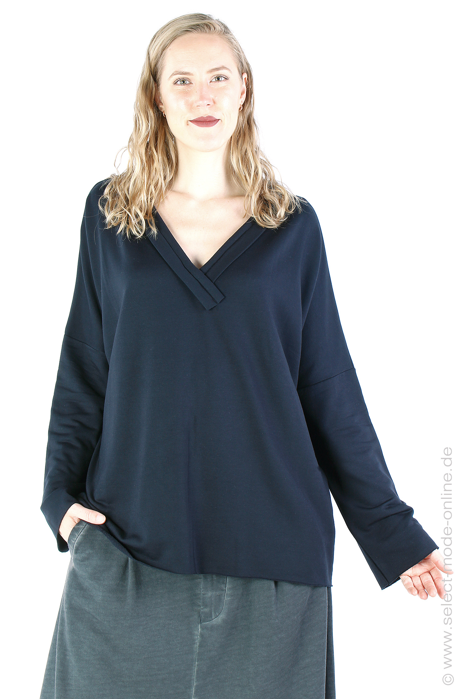 V-neck longsleeve- Prism Black - I25.3787.FM