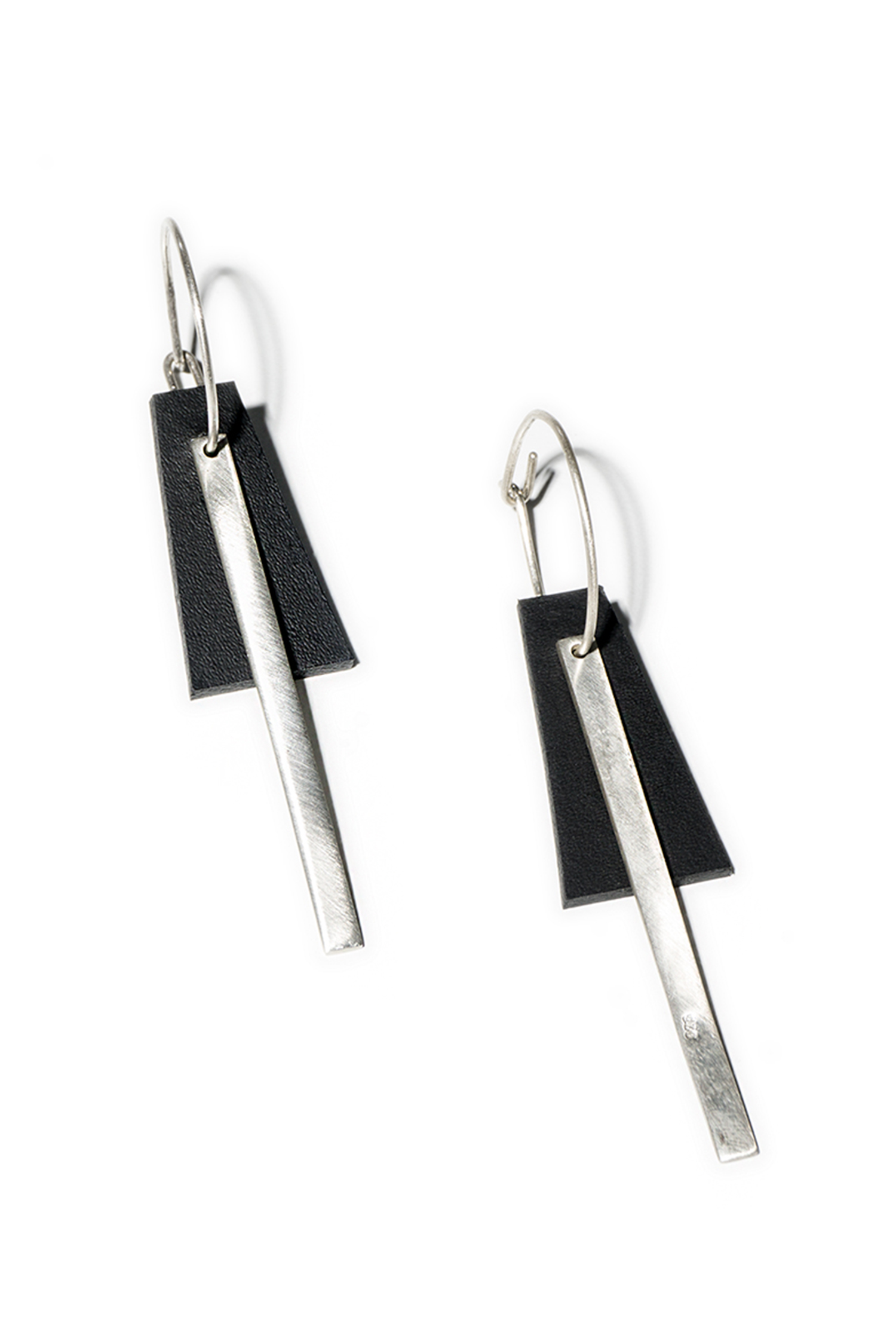 Changeable earrings - Liberta Bar L_Hoop Earrings - Black / Silver