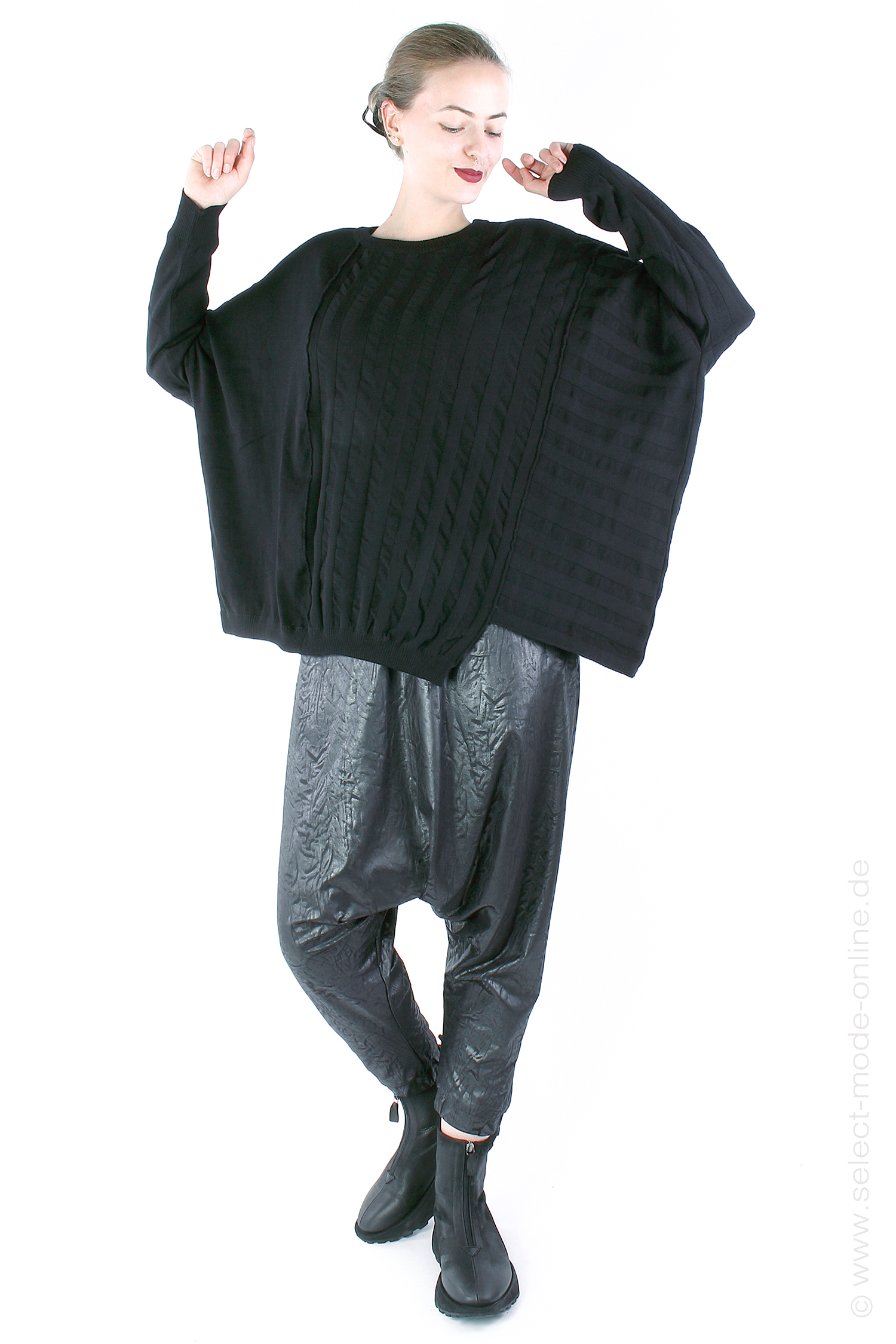 Oversize knit pullover - Black - DOLLA