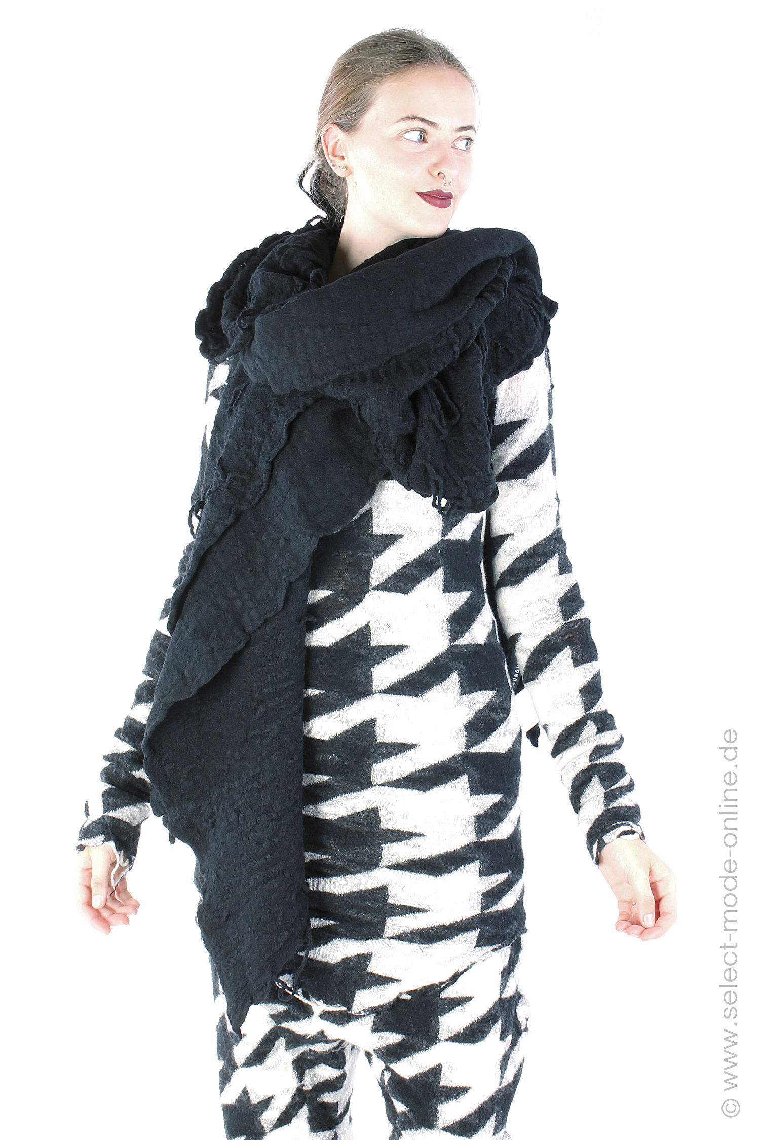 Virgin wool scarf - Black jacquard - 2241687702