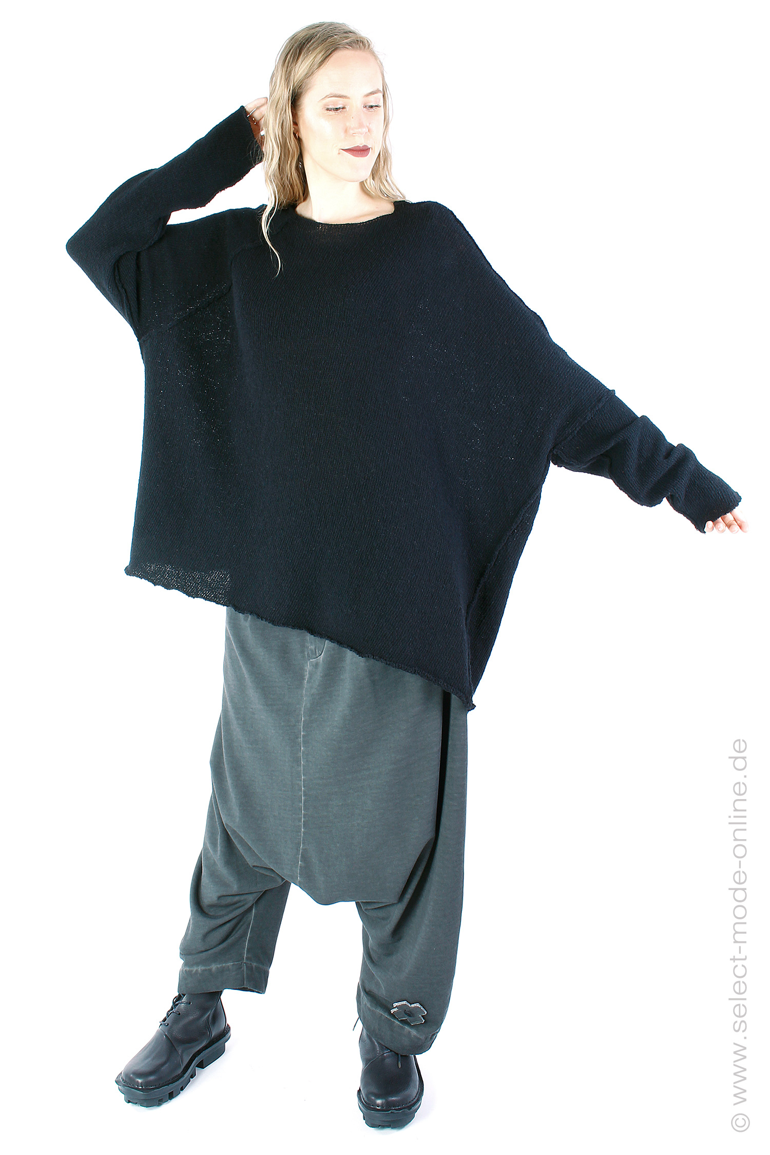 Oversize Strickpullover - Schwarz - I25.3692.ST