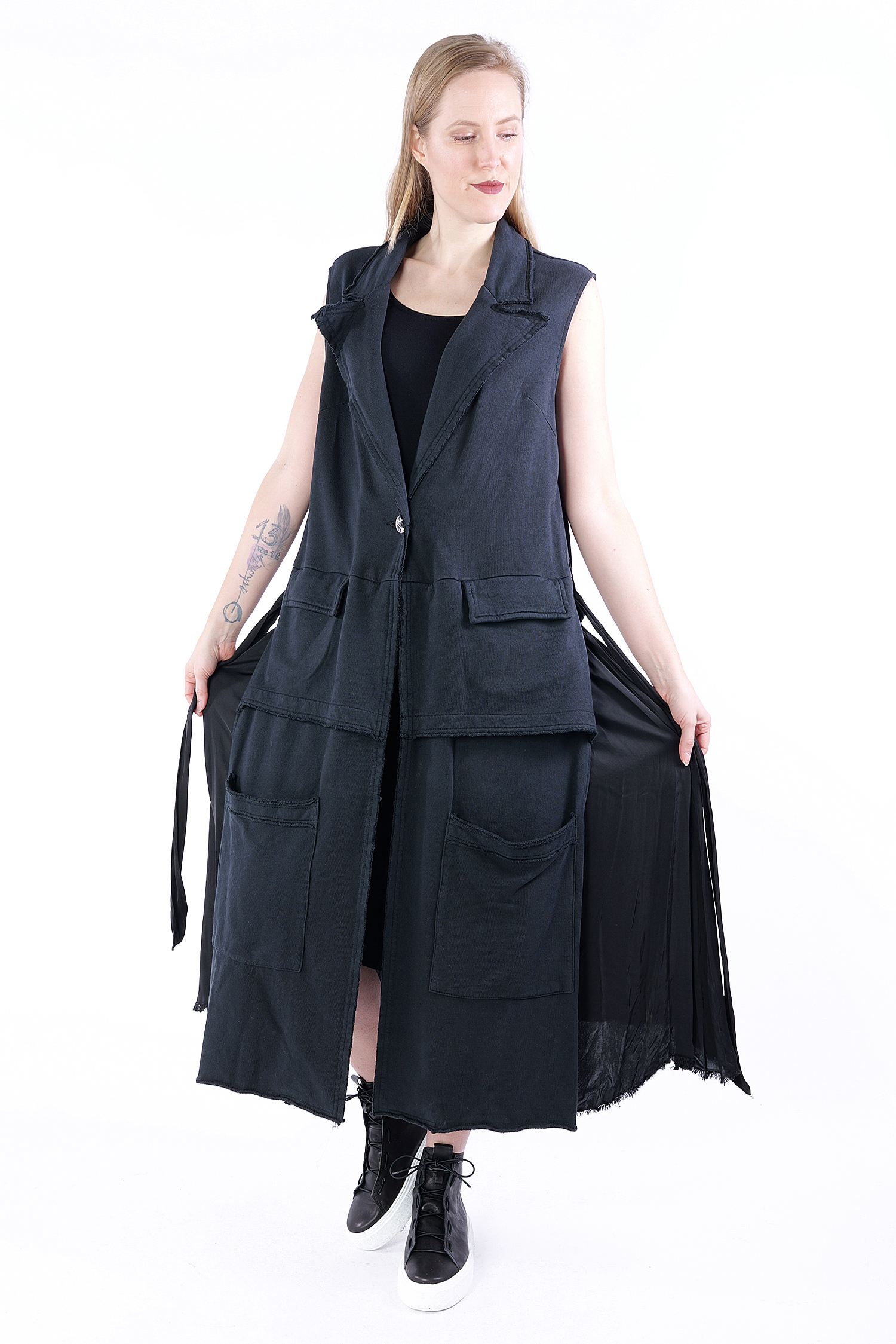 Detailed vest - Black - S12