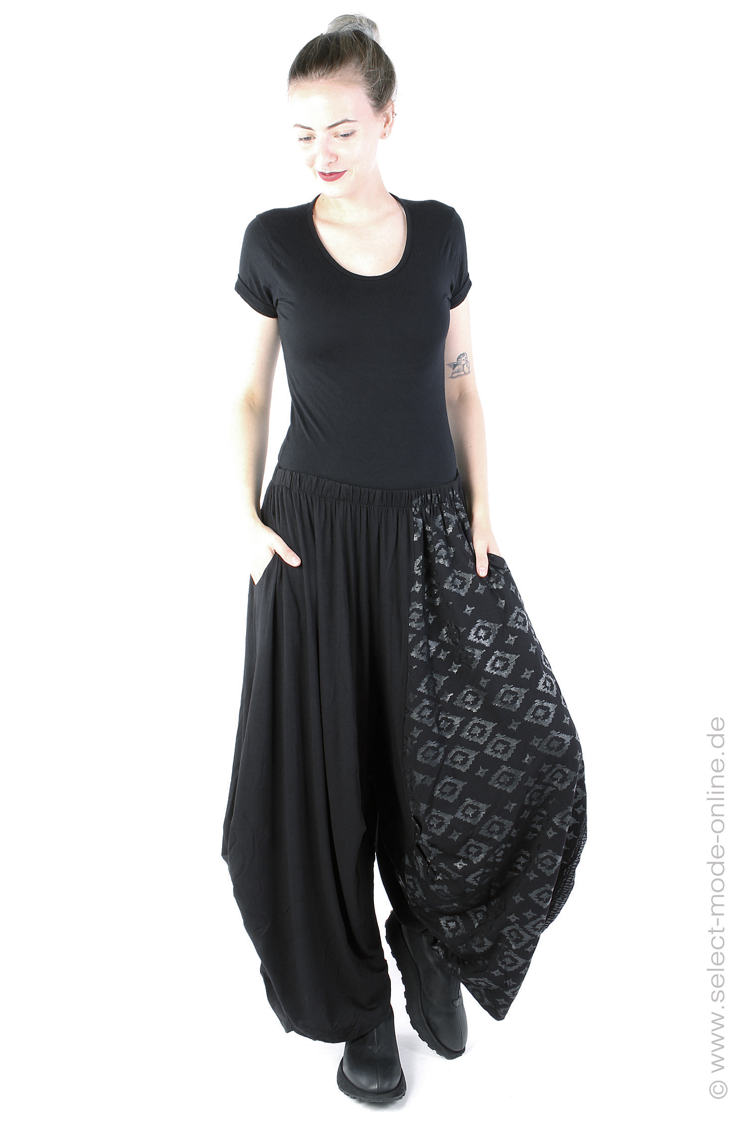 Jersey pants with print - 23672 - Black