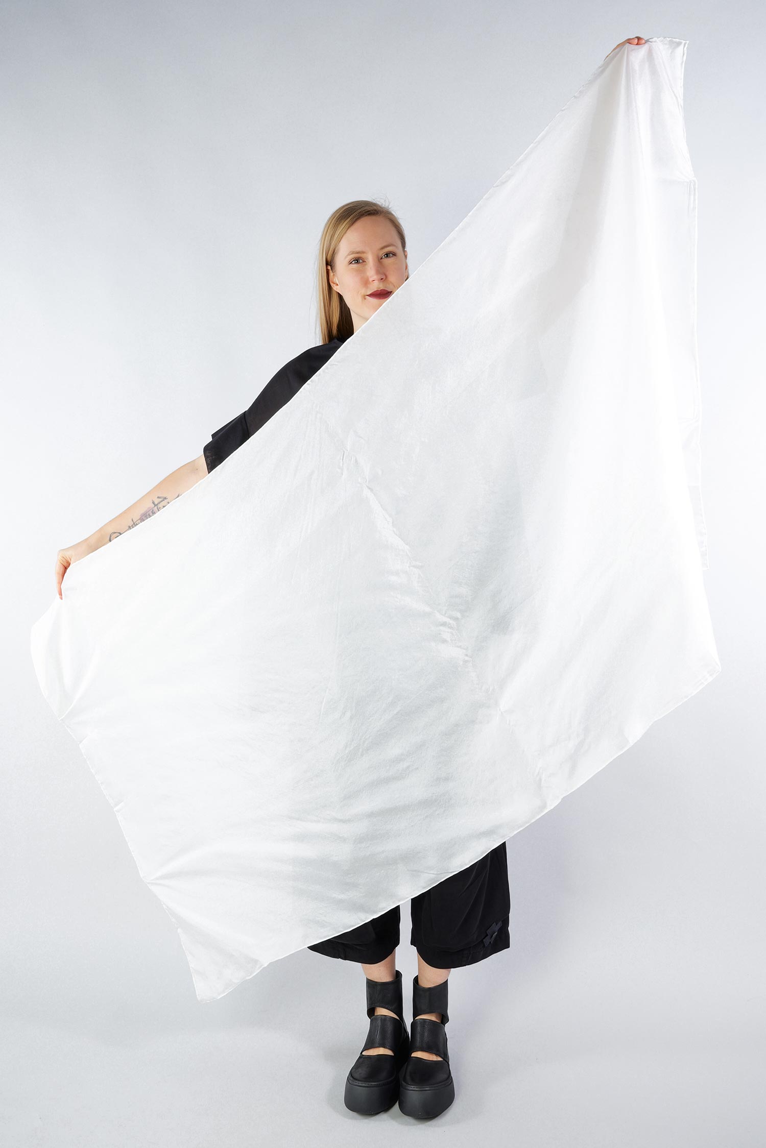 Smooth silk scarf 230x50 - white - Xylocopa