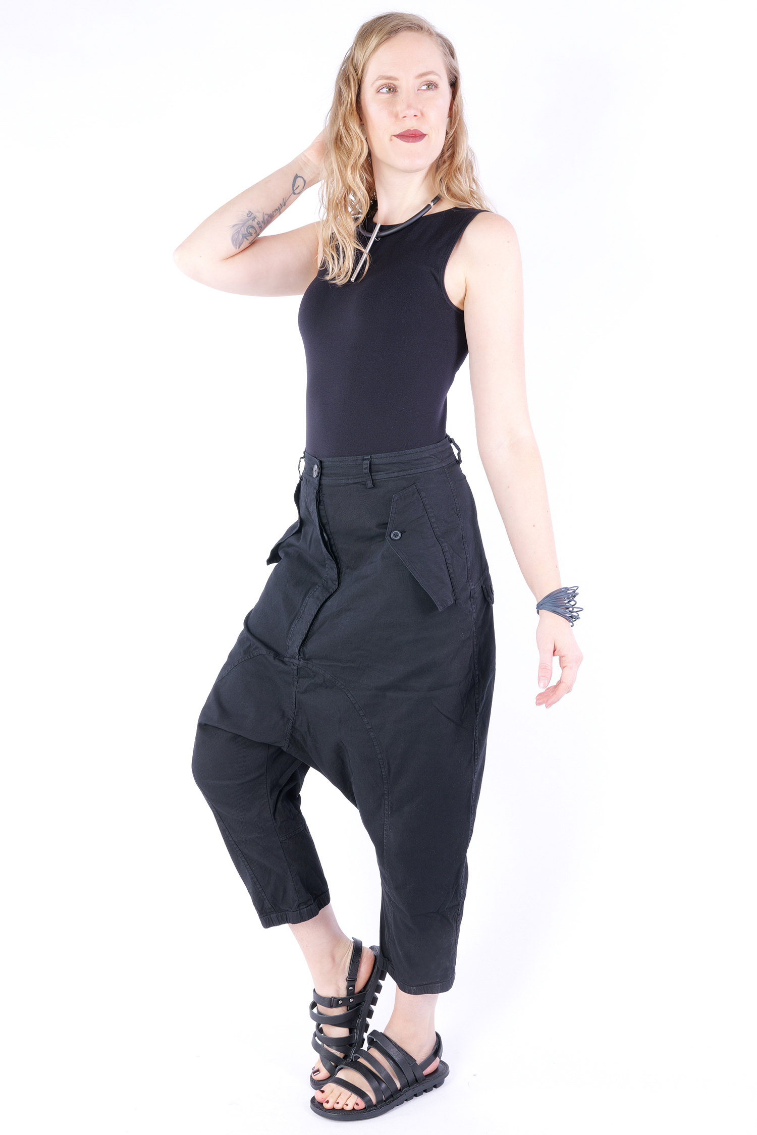 Low crotch pants - black - 1252600102