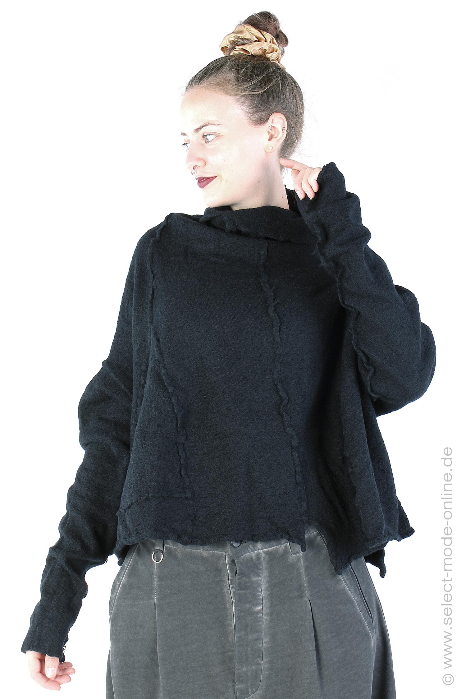 Virgin wool pullover - Black - 2242680701