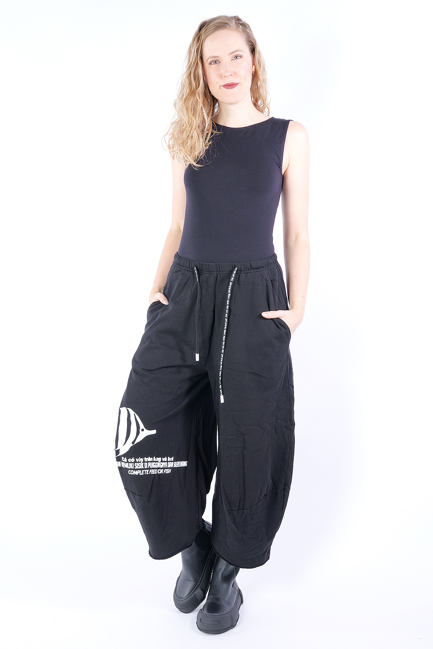 Sweat pants with print - 1253290111 - black print