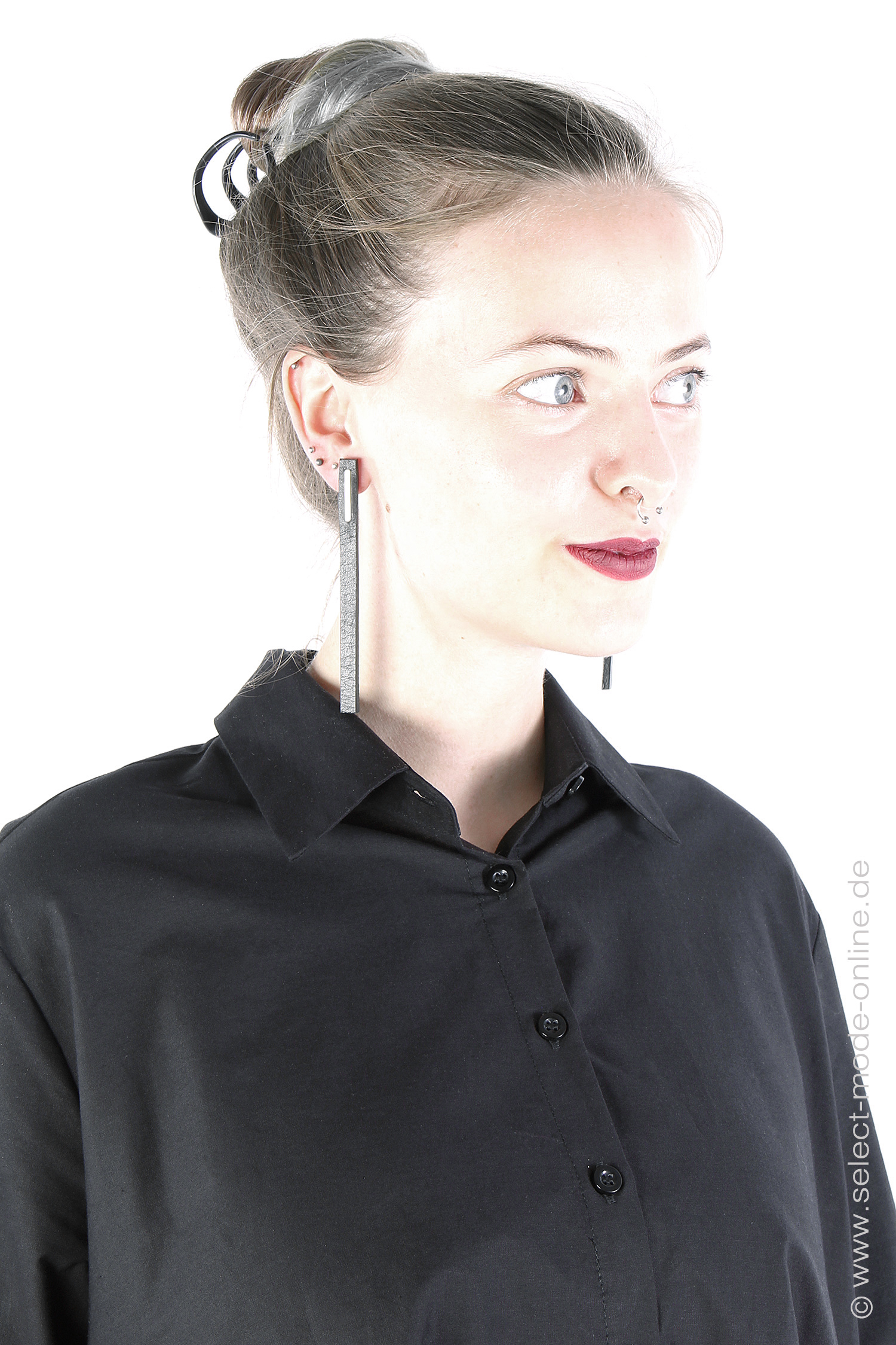 Leather earrings - black - Underline_4