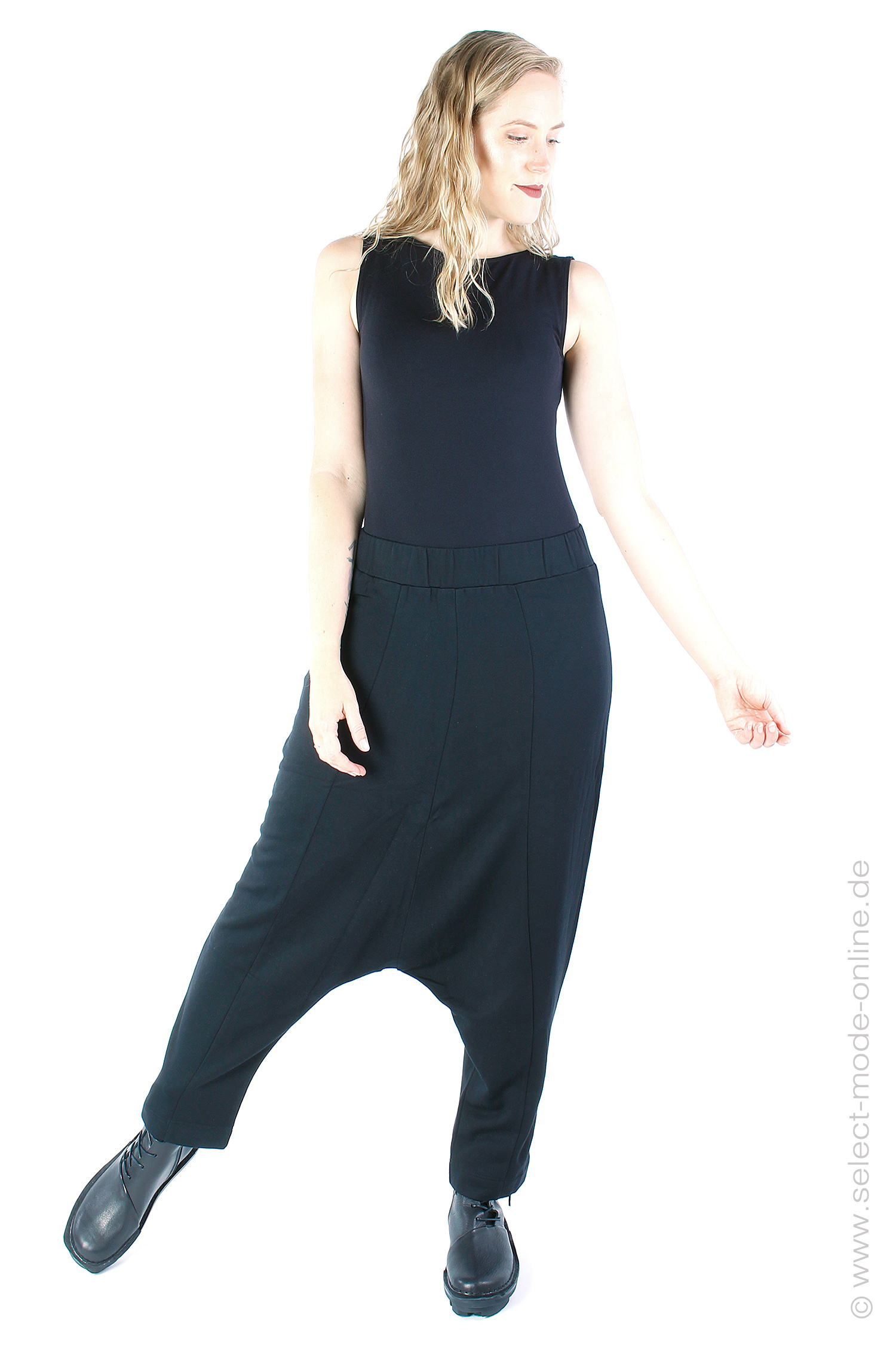 Cosy low crotch pants- Black - I25.5325.FM