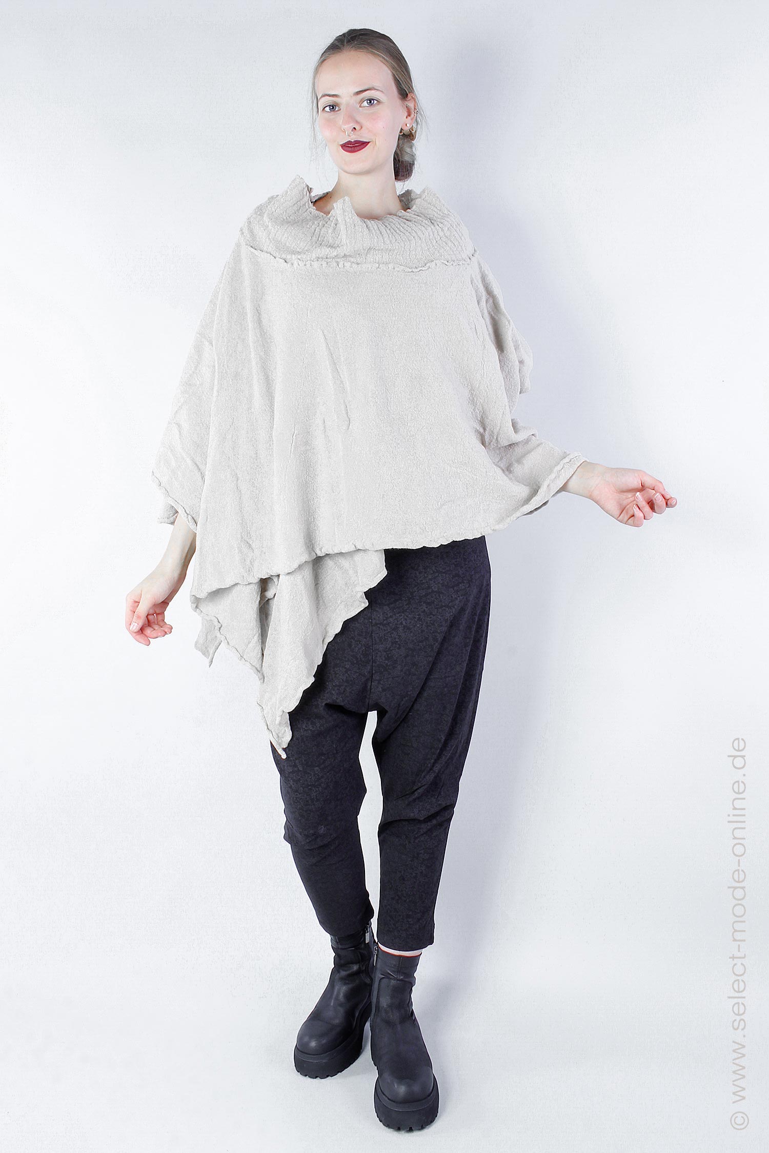 Schurwolle Weste / Poncho - Eraser - 2242687710