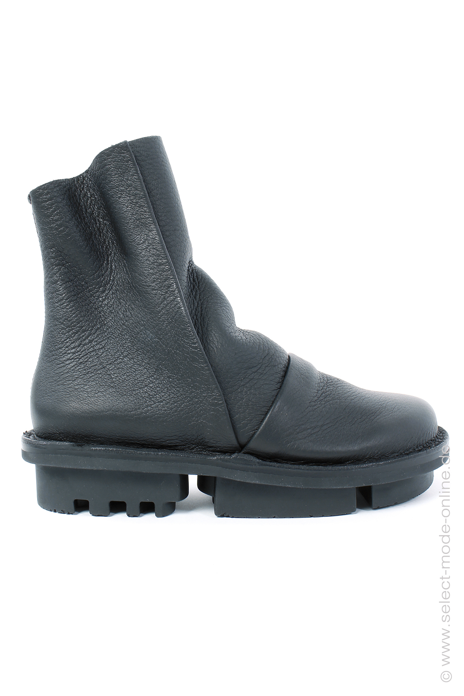 Leather boots - black - Vector