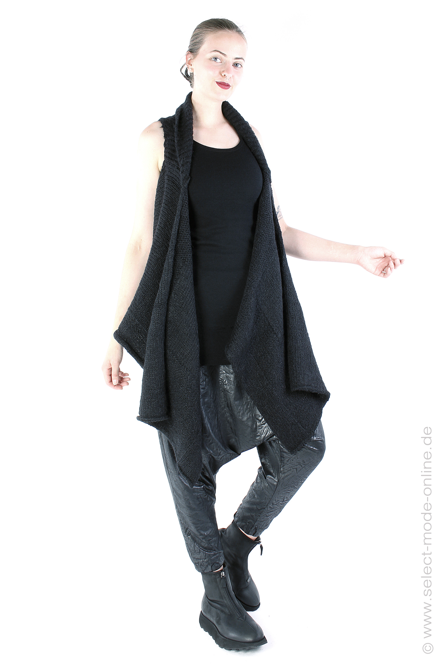 Knit vest - Black - LISARA