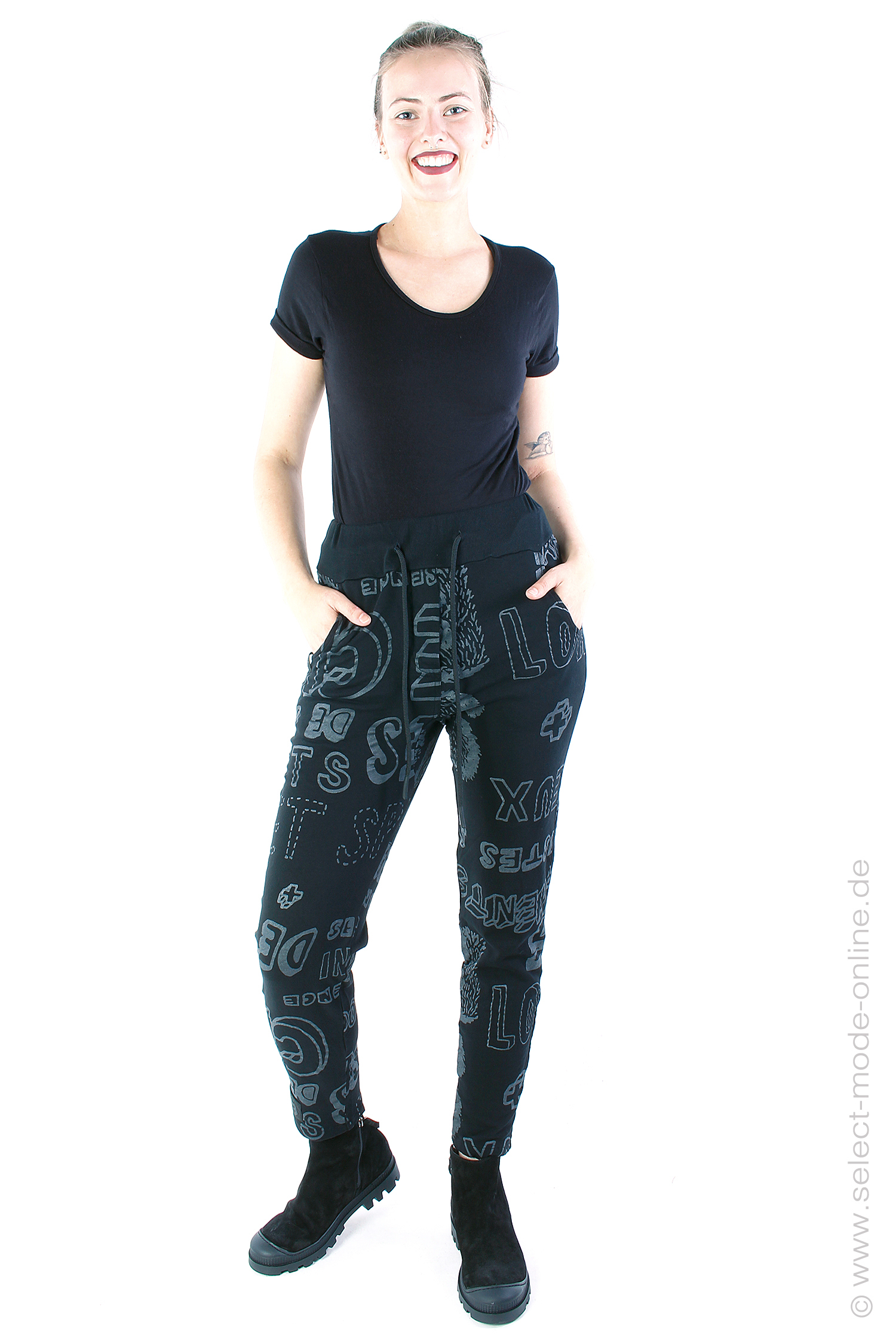 Casual sweat pants - Black shiny print - 2243290101
