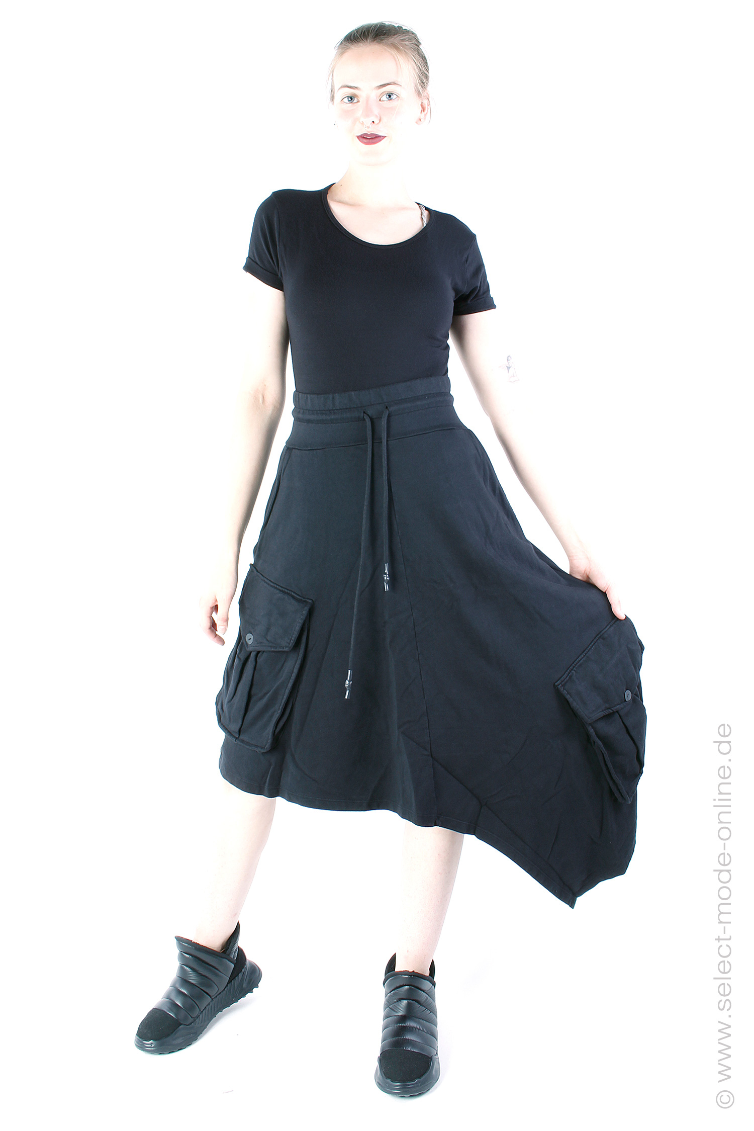 Asymmetrical skirt - Black - 242.01.03