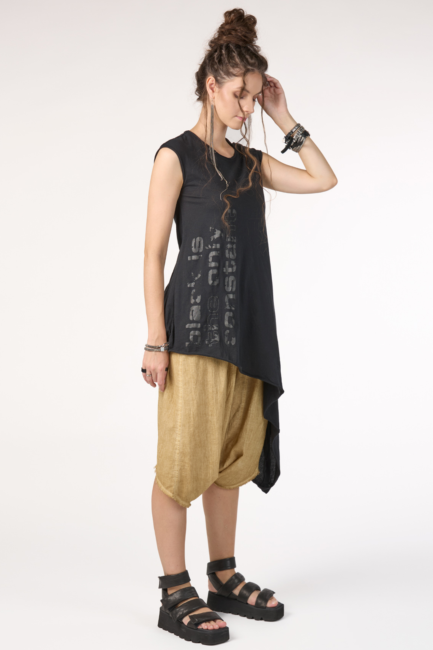 Asymmetrical T-shirt - black - Likka